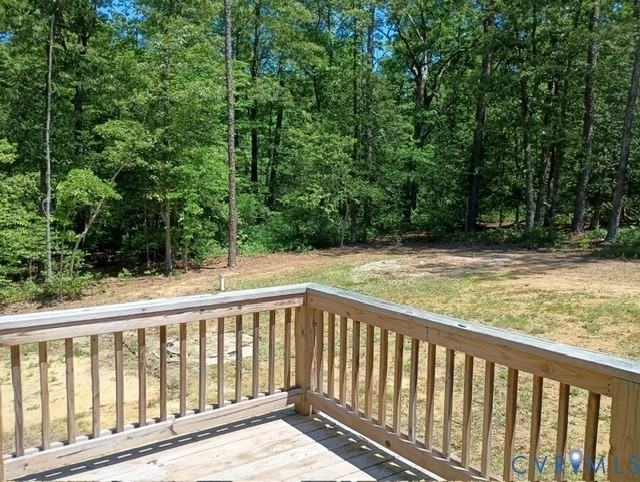 741 Grapevine Rd - Photo 2 of 16