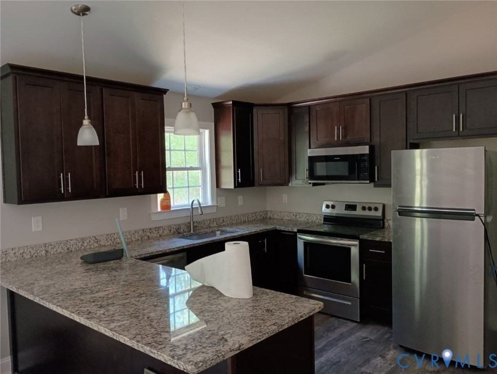 741 Grapevine Rd - Photo 6 of 16