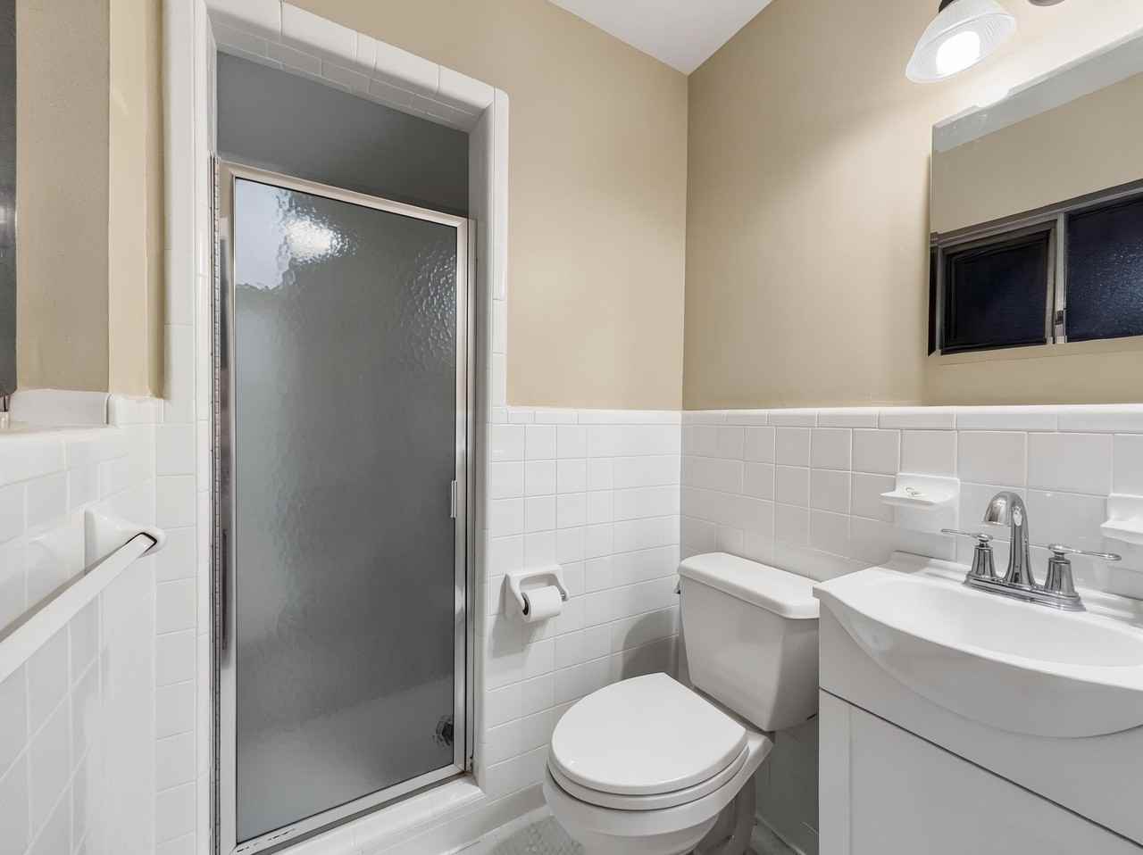 122 Jamestown Ave - Photo 5 of 11