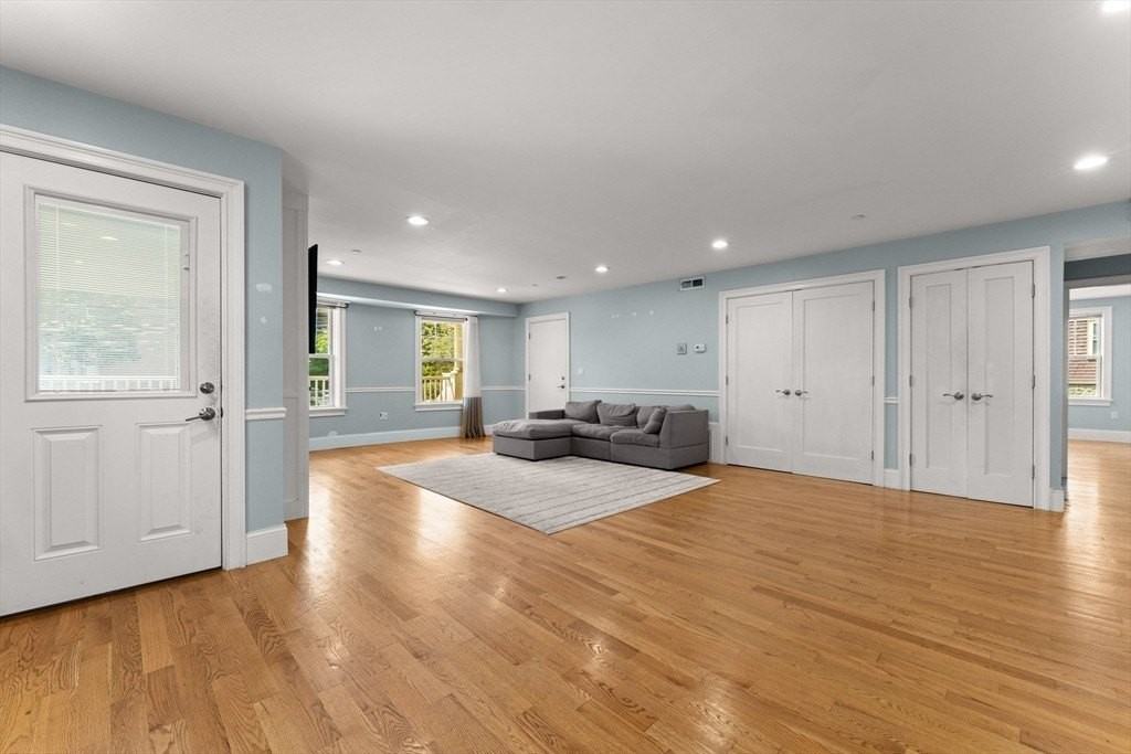 152 Savin Hill Ave - Photo 2 of 15