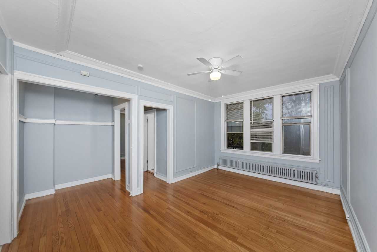 1361 W Estes Ave #65-2P - Photo 7 of 11