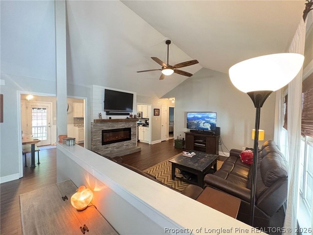 3083 Carolina Way - Photo 4 of 23