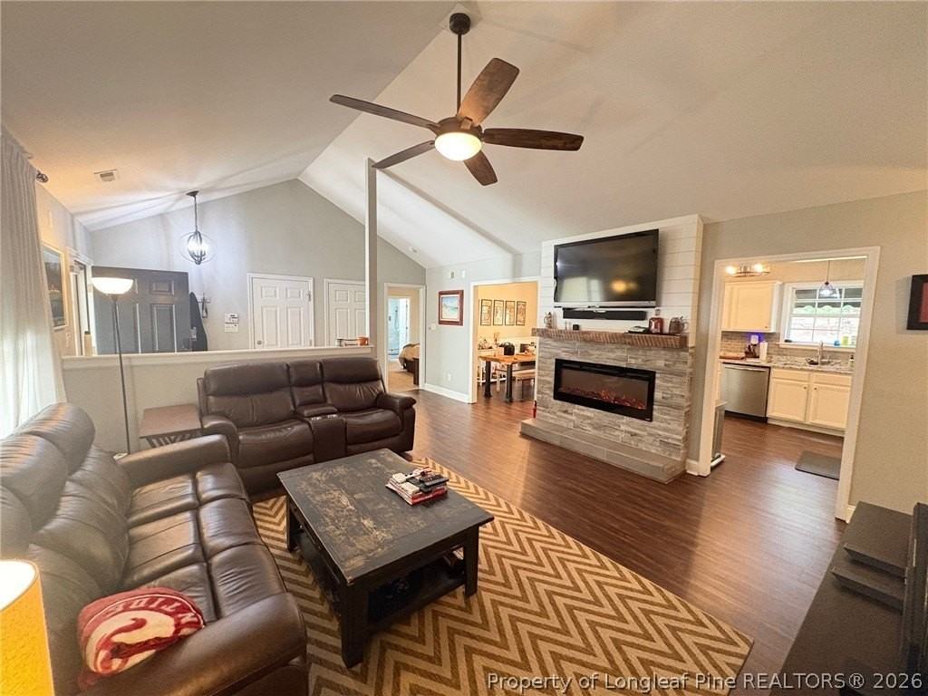 3083 Carolina Way - Photo 5 of 23