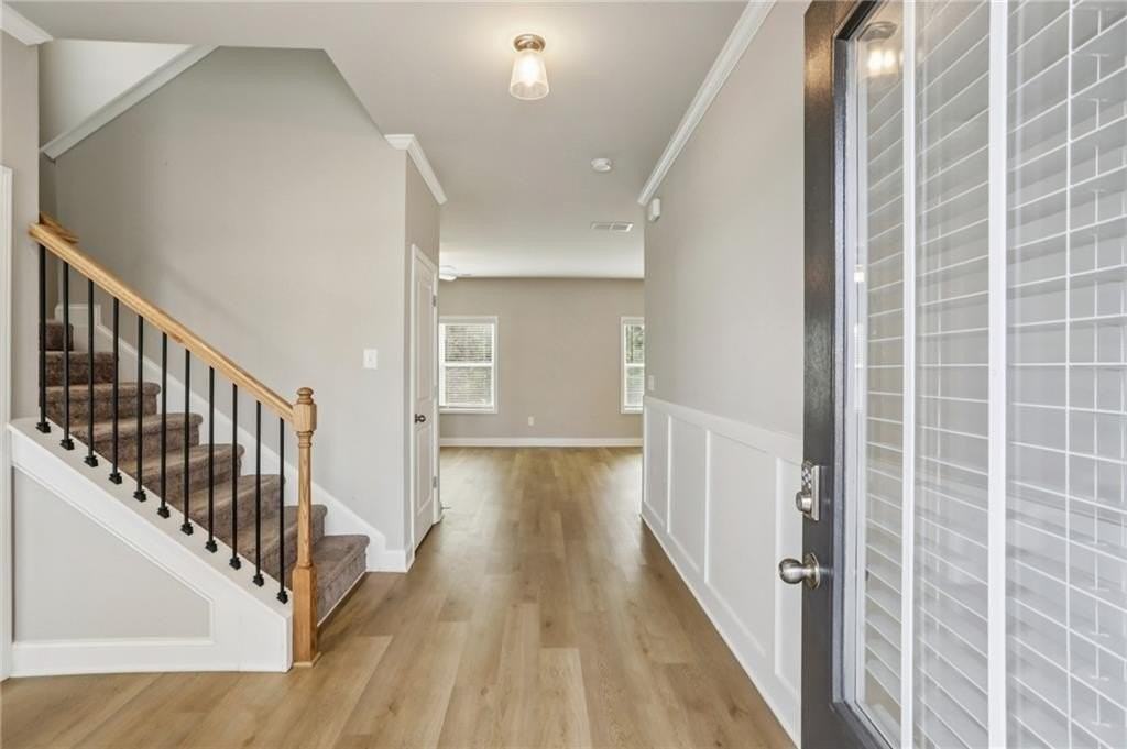 2099 Easterwood Ter - Photo 3 of 30