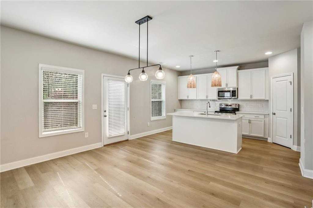 2099 Easterwood Ter - Photo 6 of 30
