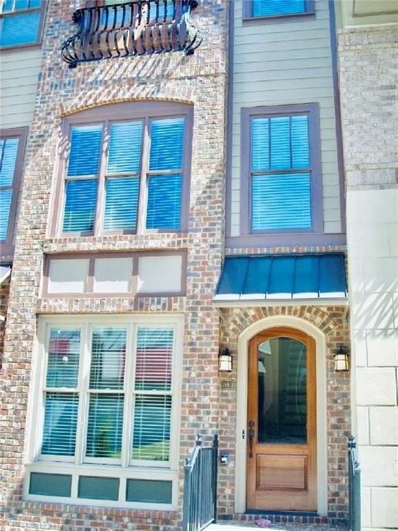 384 16th St Nw #3 - Photo 4 of 50