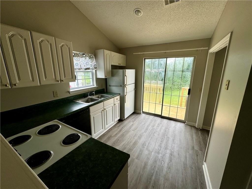 113 W Sellers St #A - Photo 6 of 13