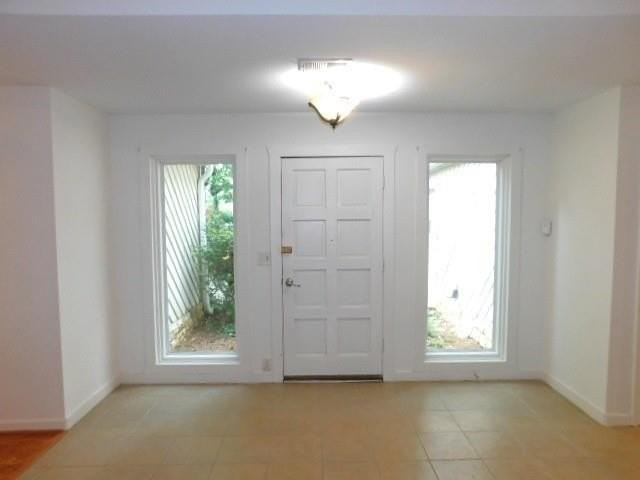 1710 Pine Rd - Photo 3 of 23