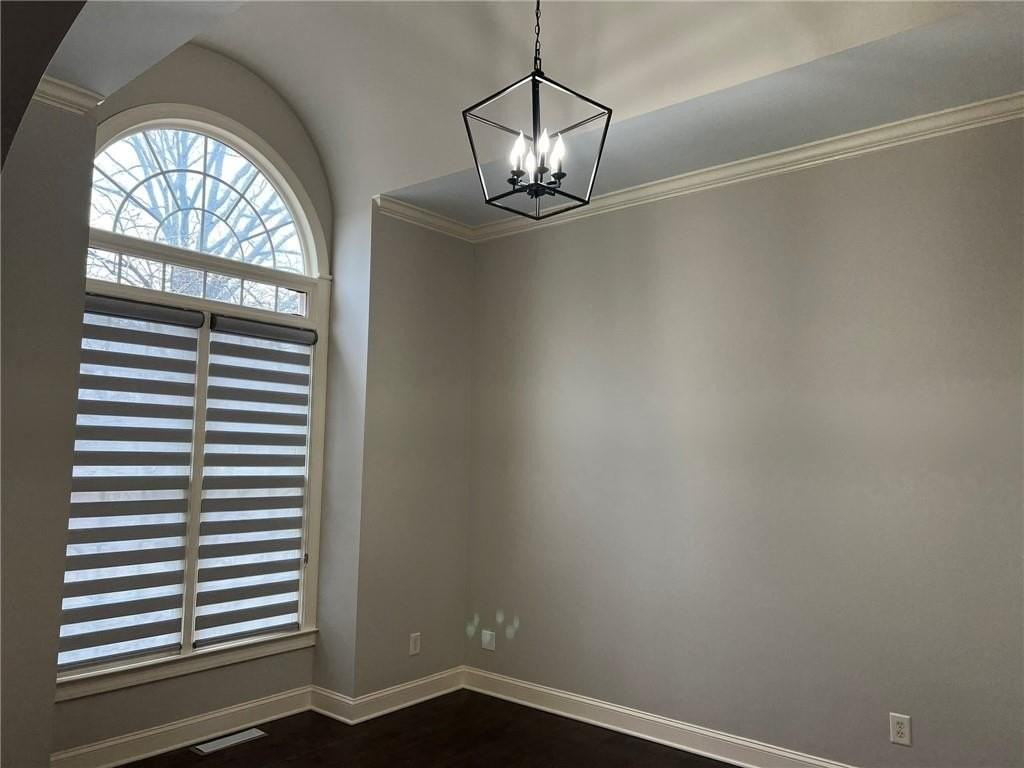 2476 Sewell Mill Rd - Photo 4 of 43