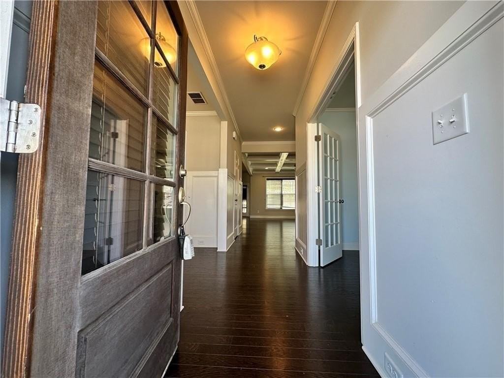 3253 Cavendish Ct - Photo 4 of 33