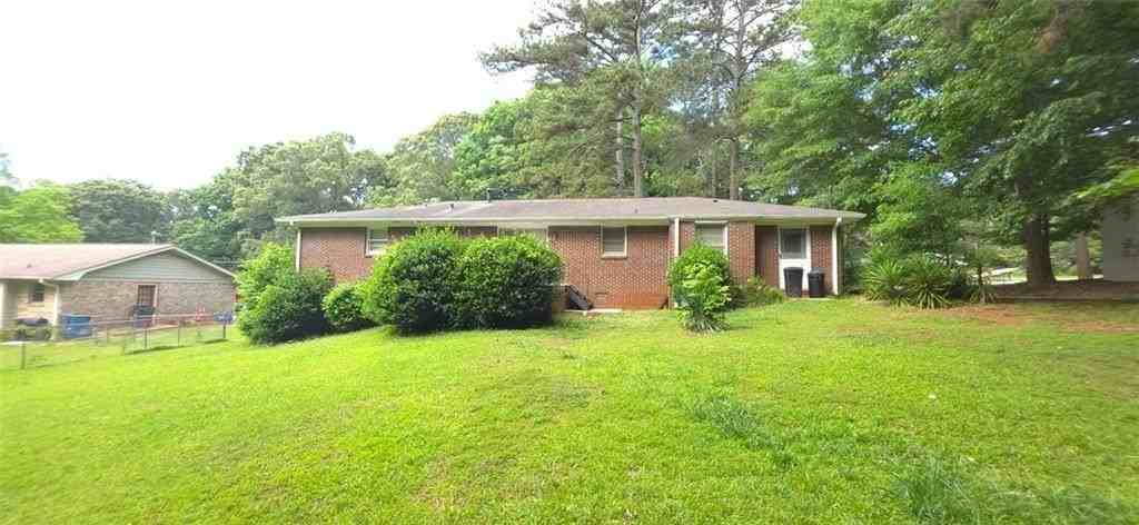 1382 Mary Dale Dr Sw - Photo 2 of 17