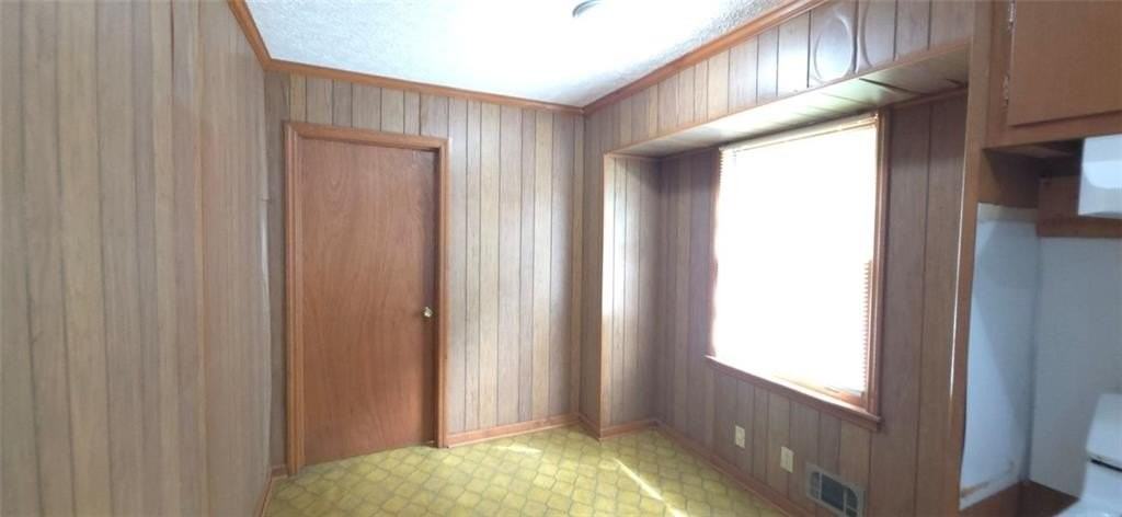 1382 Mary Dale Dr Sw - Photo 4 of 17