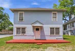 featured image of 3638 Main St #4