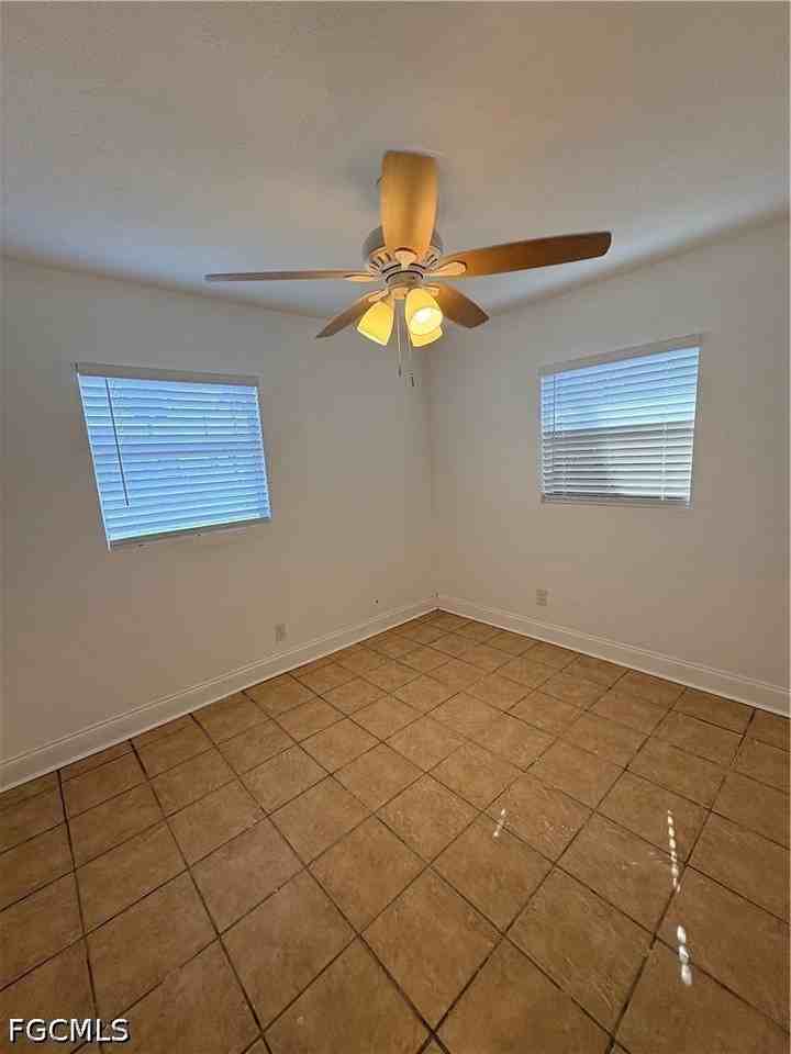 436 Bayshore Dr - Photo 7 of 11