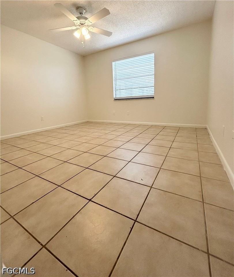 3805 Se 11th Ave #1 - Photo 5 of 7