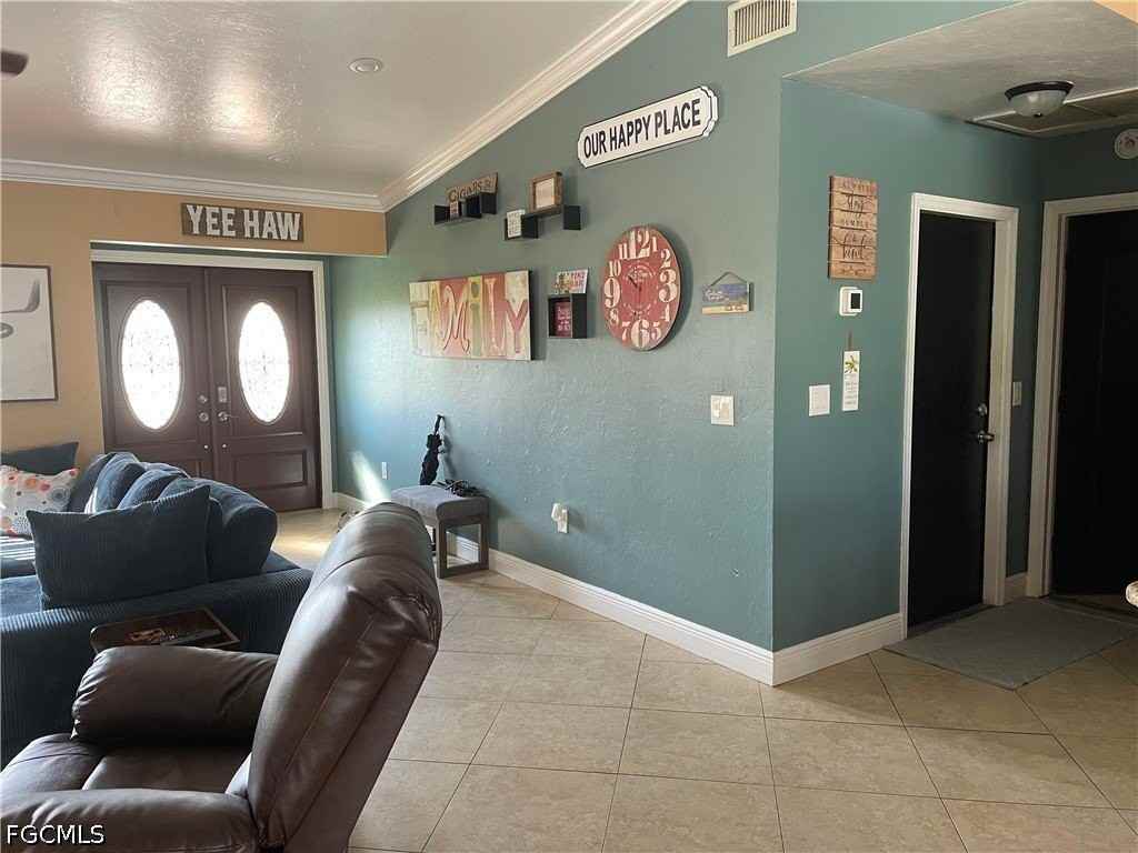 531 Sw 39th Ter - Photo 2 of 12