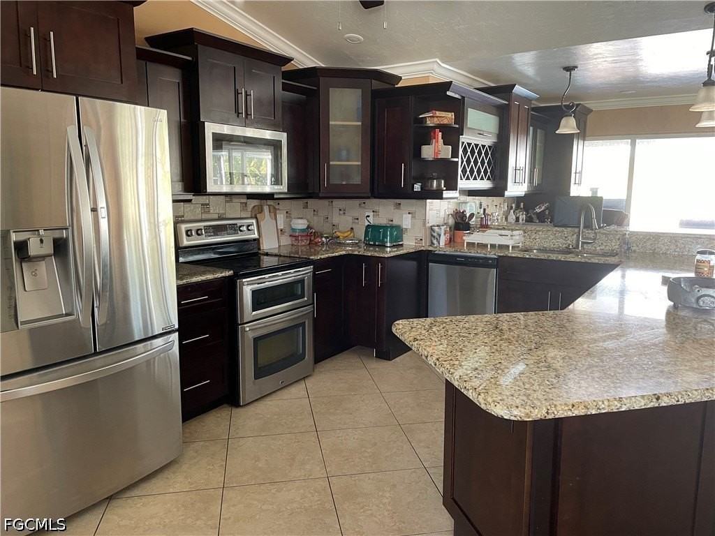 531 Sw 39th Ter - Photo 3 of 12