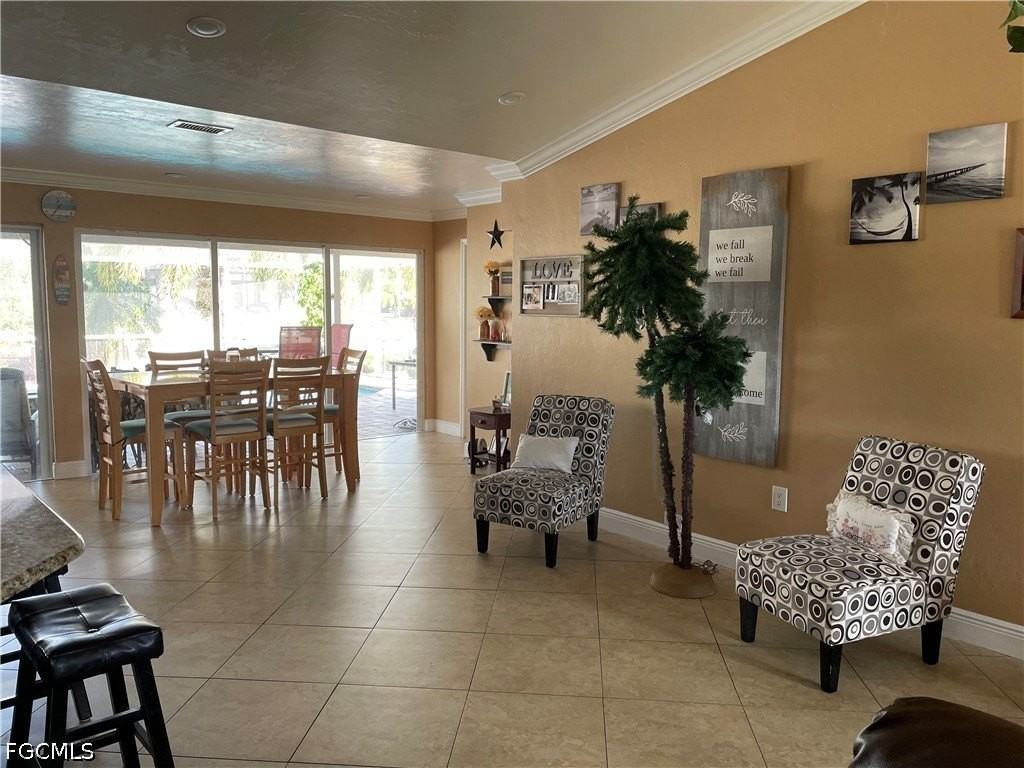531 Sw 39th Ter - Photo 4 of 12