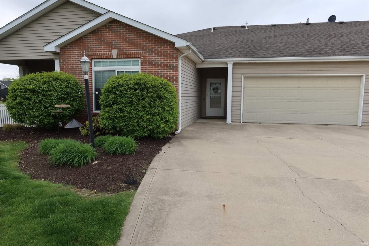415 Union Station Dr - Photo 2 of 25