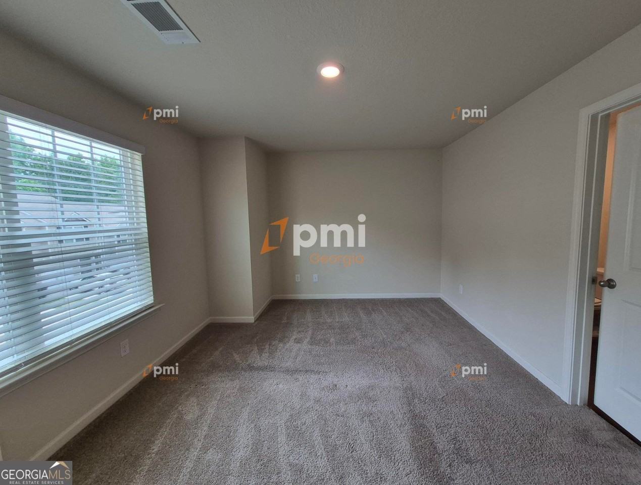 511 Highwood Ln - Photo 5 of 17