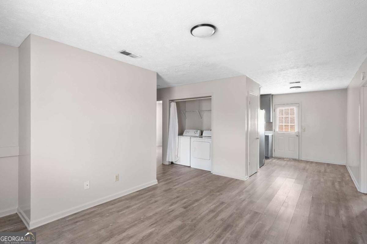 1007 New Lacy St #8 - Photo 2 of 26