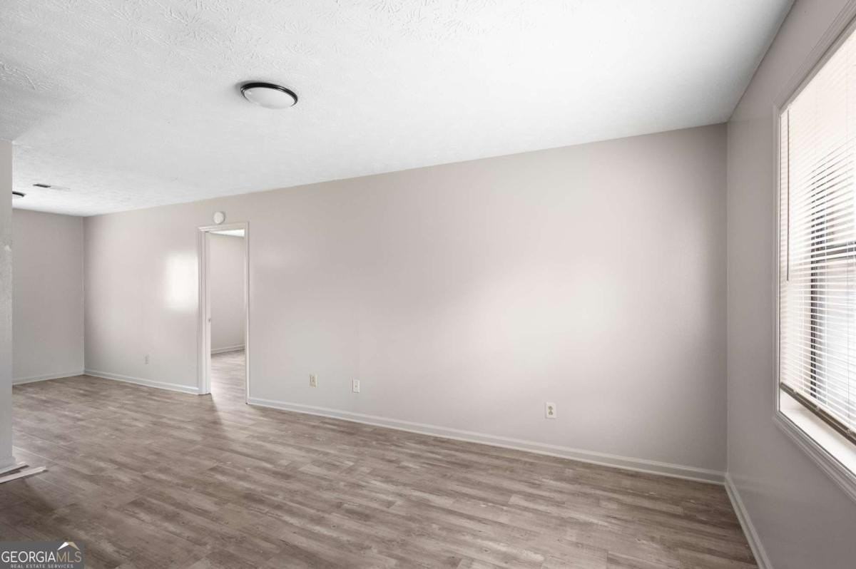 1007 New Lacy St #8 - Photo 3 of 26