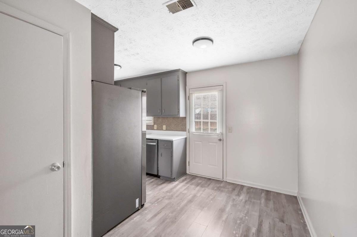 1007 New Lacy St #8 - Photo 5 of 26