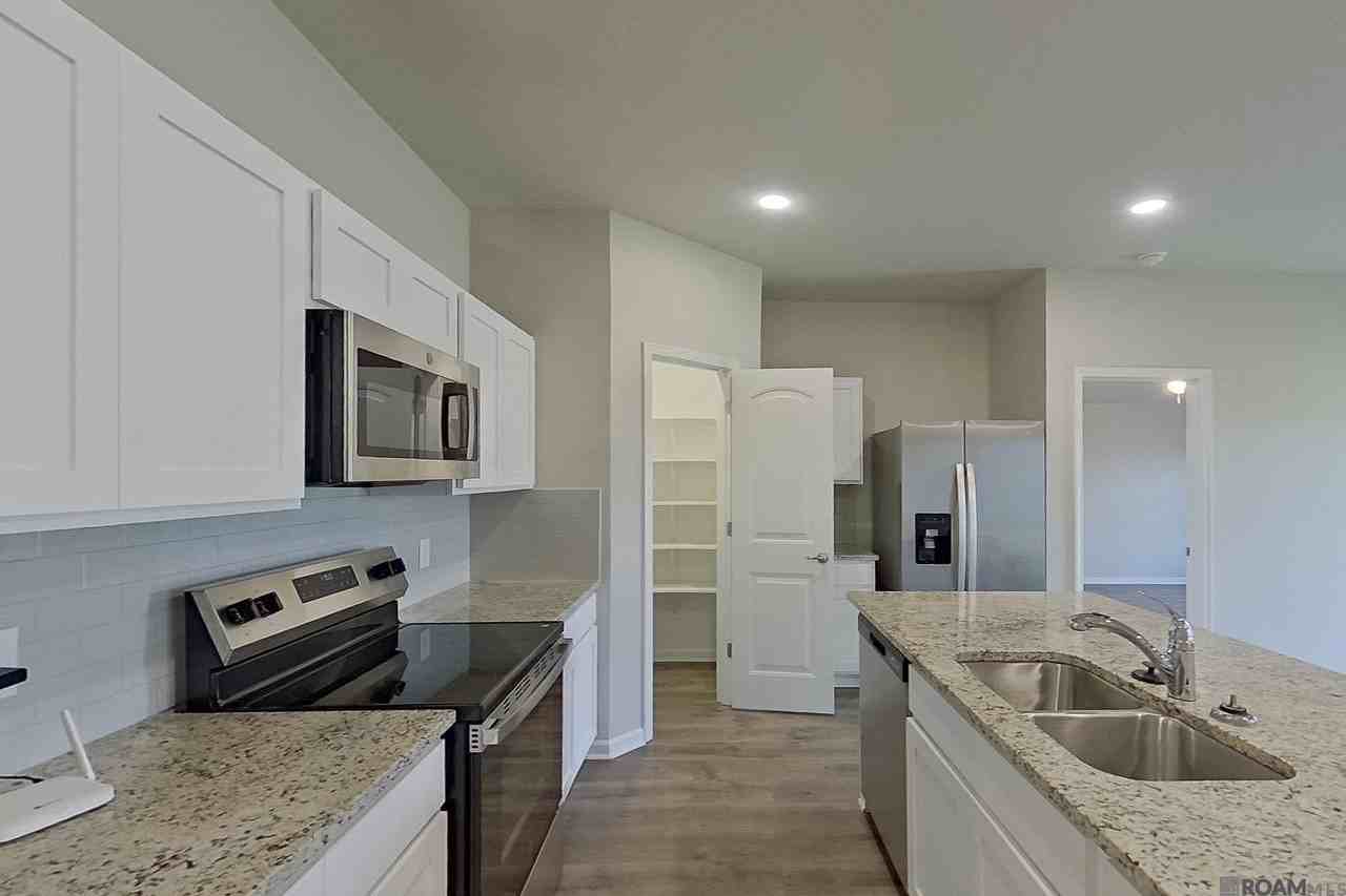 108 Santiago Ct - Photo 4 of 23