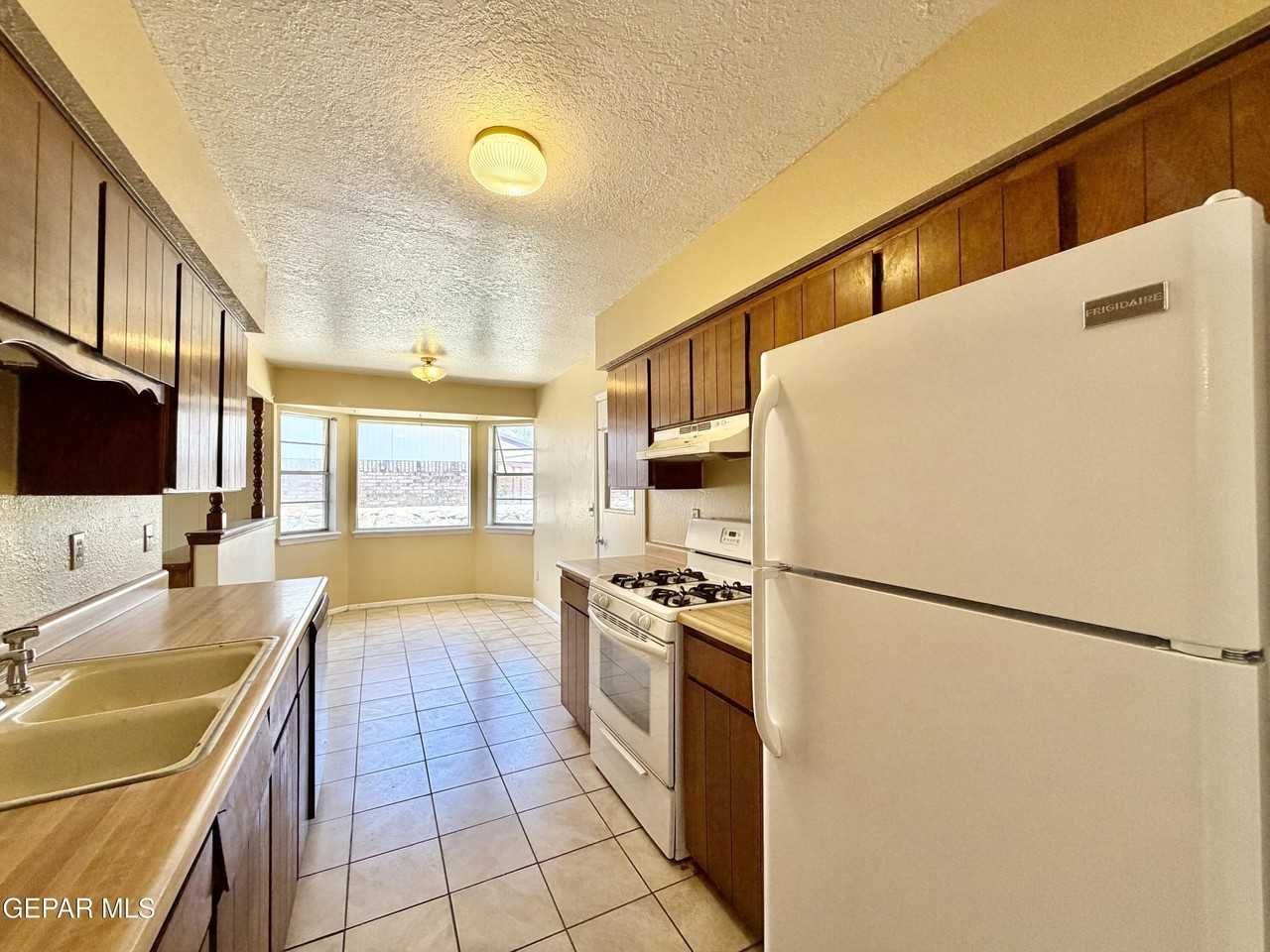 317 Bright Water Ln - Photo 4 of 22