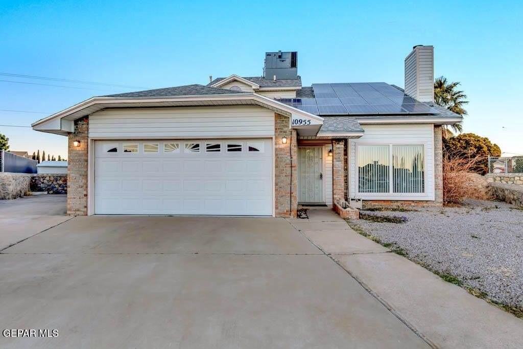10955 Yogi Berra Dr - Photo 2 of 42
