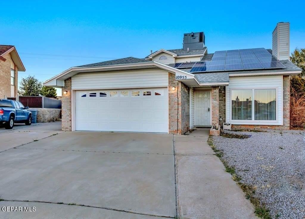 10955 Yogi Berra Dr - Photo 3 of 42