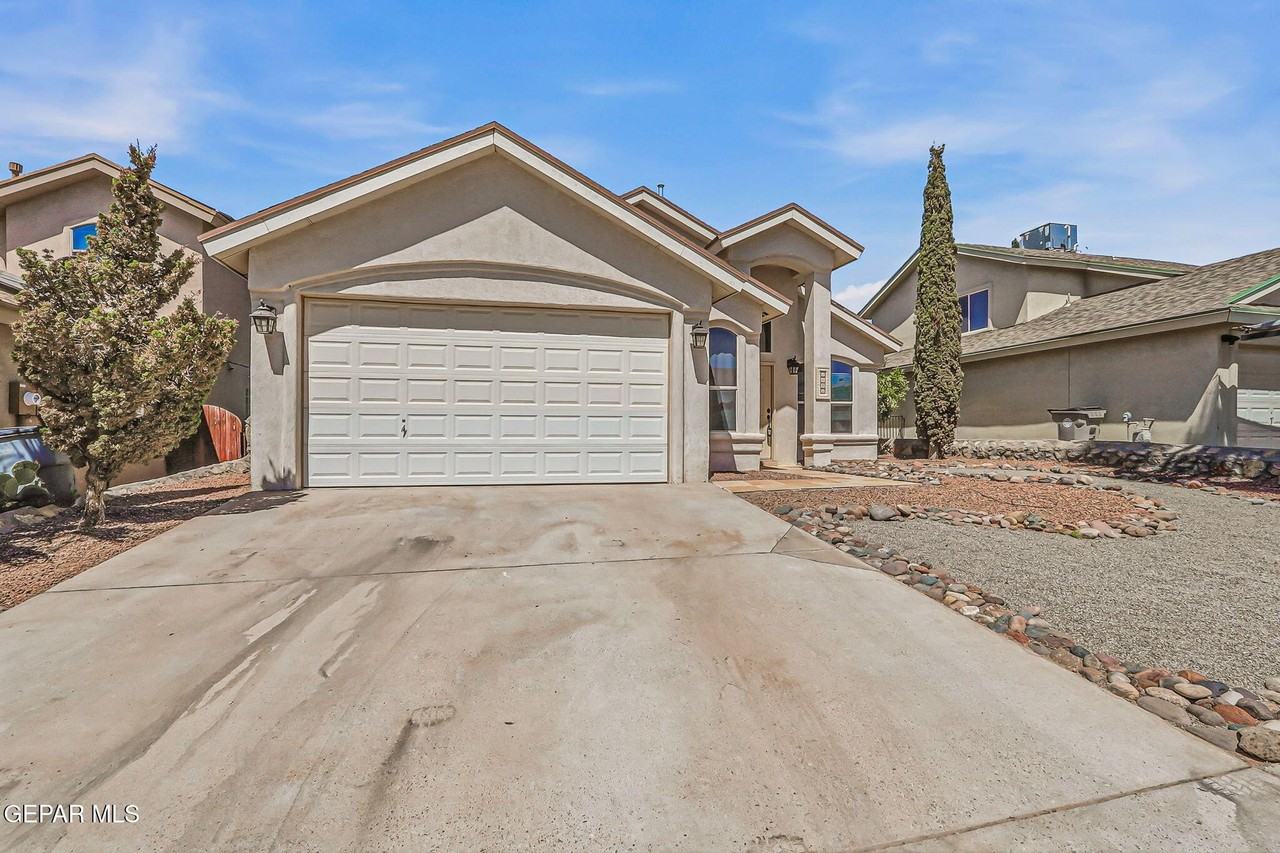 1445 Paseo De Flor St - Photo 2 of 42