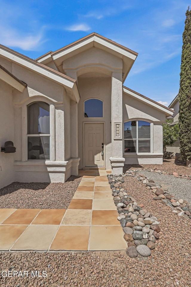1445 Paseo De Flor St - Photo 4 of 42