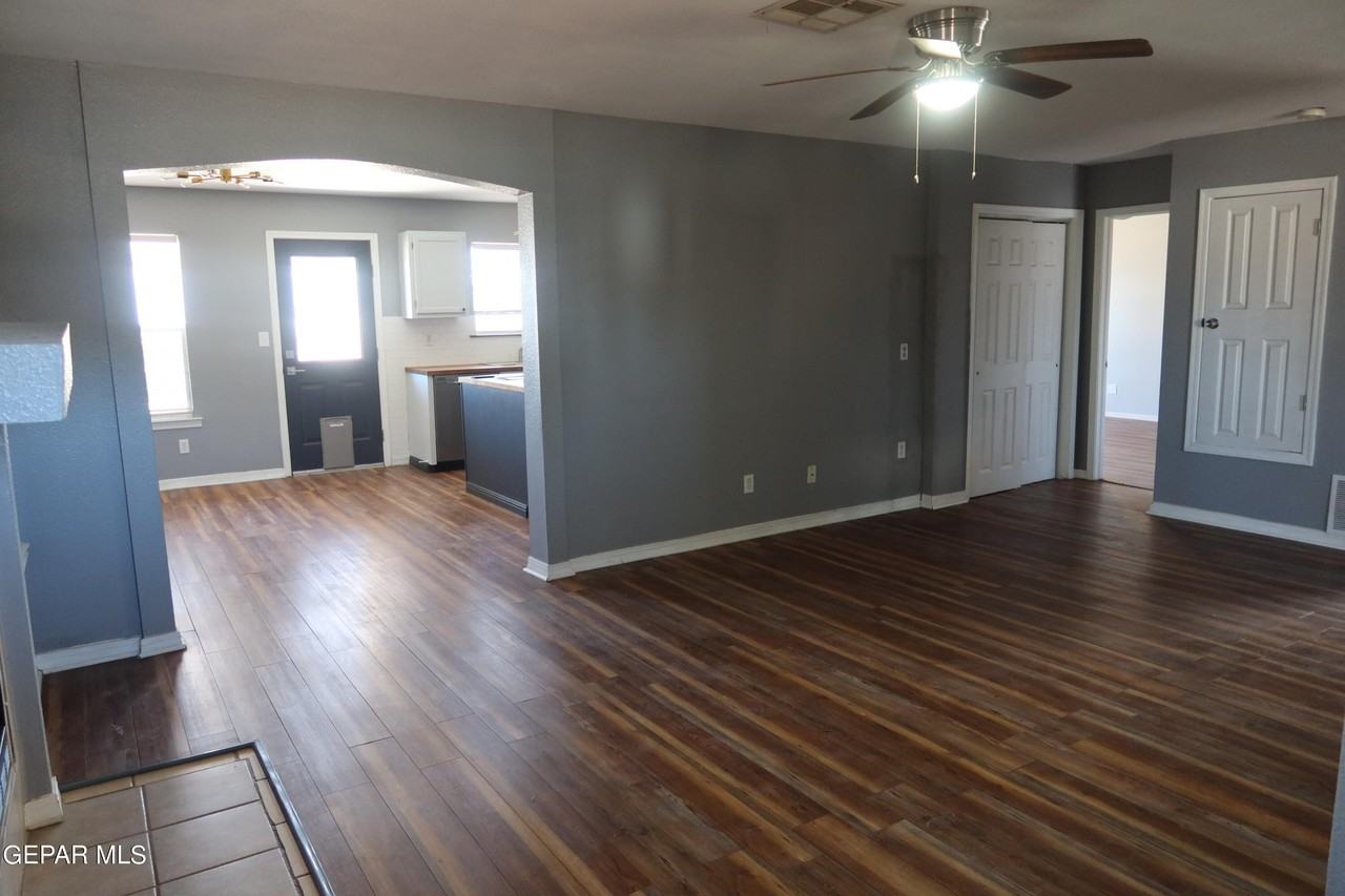 5732 Green Castle Rd - Photo 2 of 26