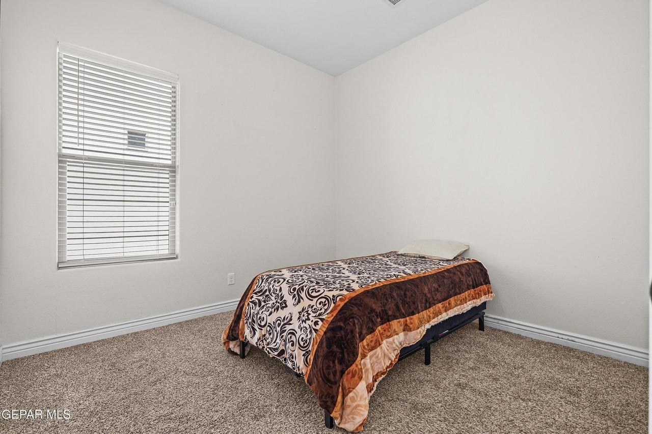 12911 Aberdare Dr - Photo 6 of 34