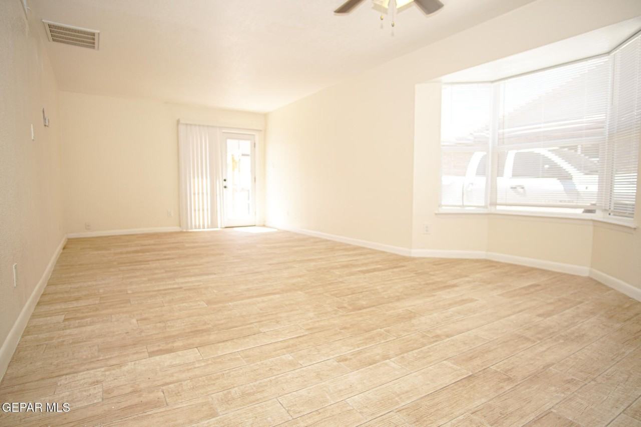 3425 Risner Pl #B - Photo 3 of 21