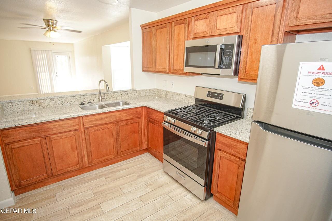 3425 Risner Pl #B - Photo 6 of 21