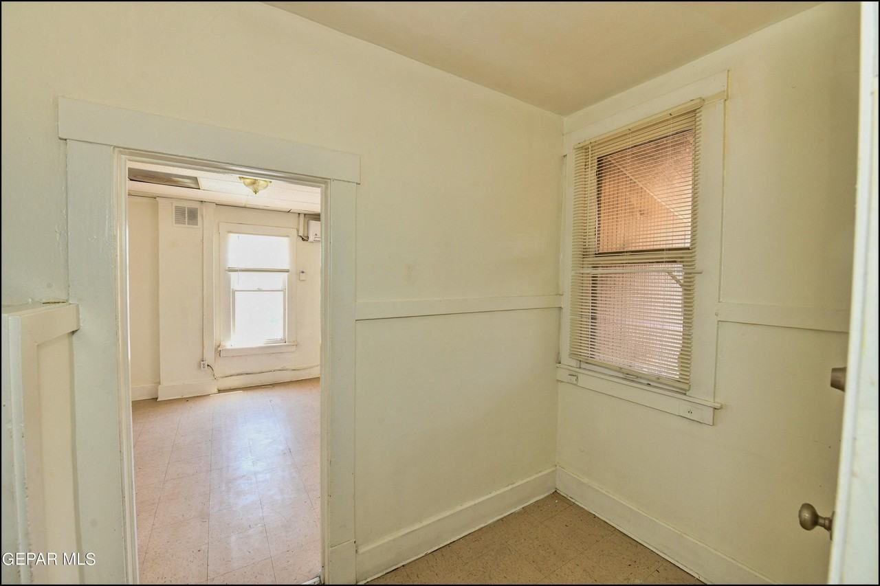 1030 Wyoming Ave #6 - Photo 4 of 20