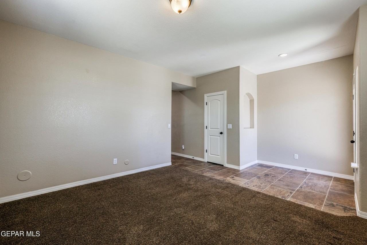 5525 Valley Cedar Dr - Photo 7 of 50