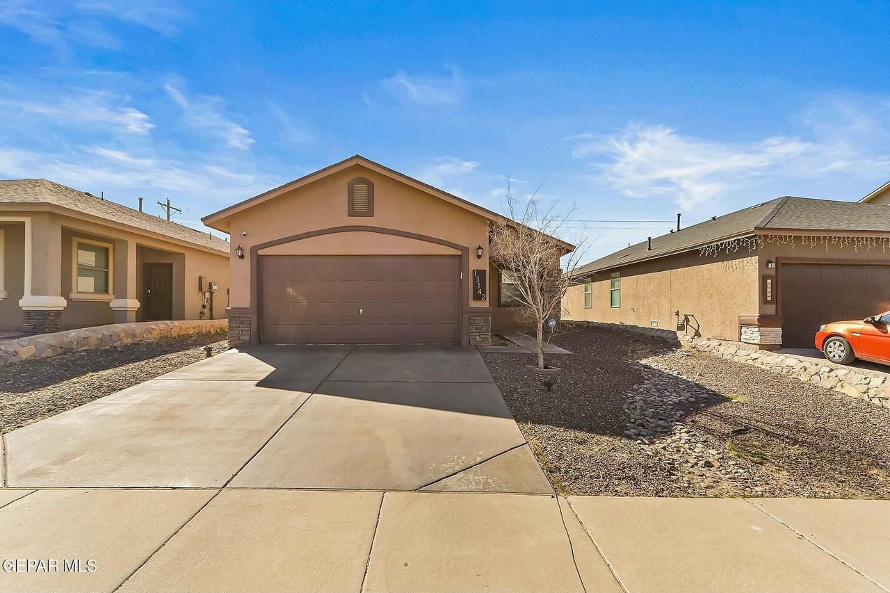 13142 Saker Dr - Photo 3 of 28