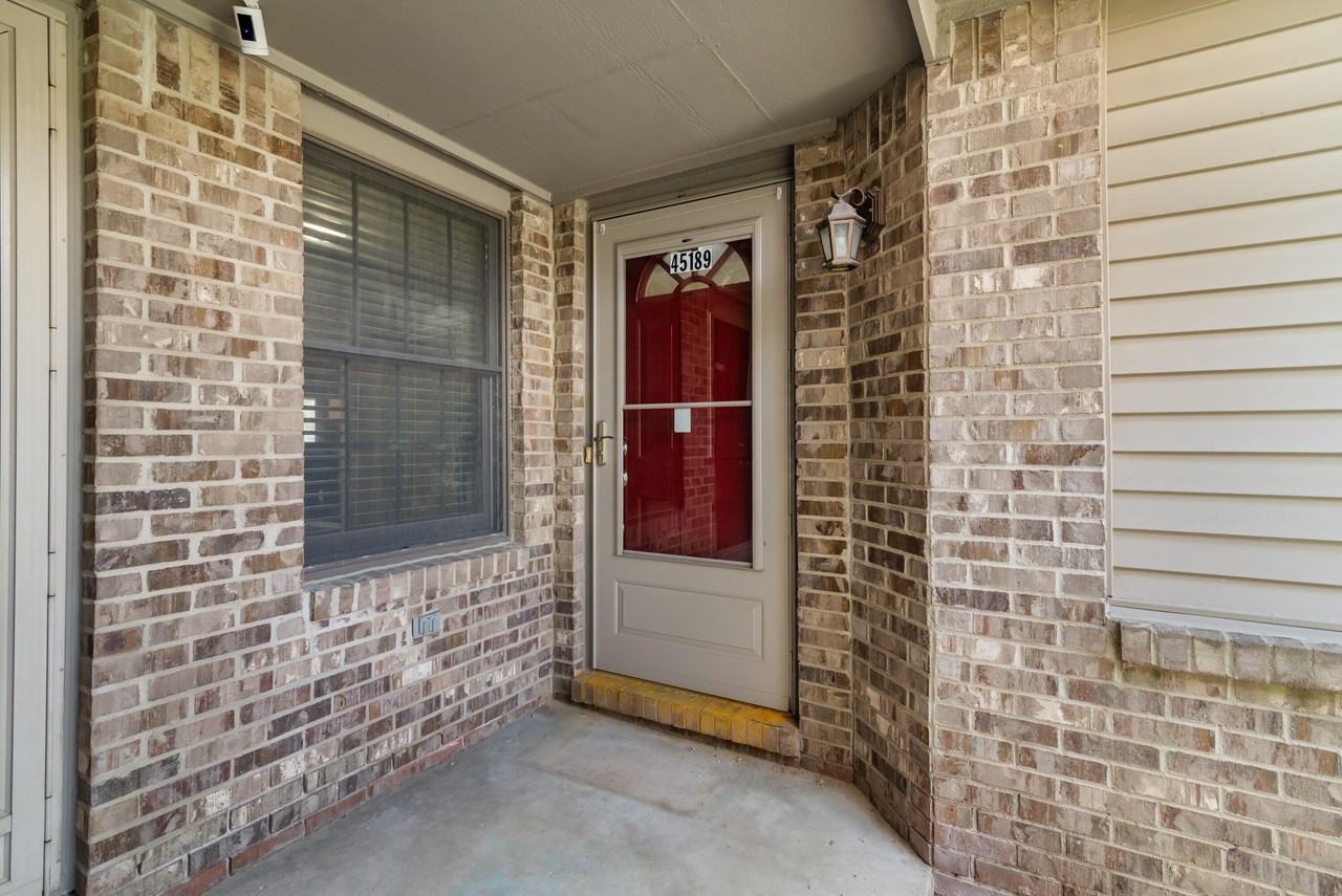 45189 Horseshoe Cir - Photo 4 of 36