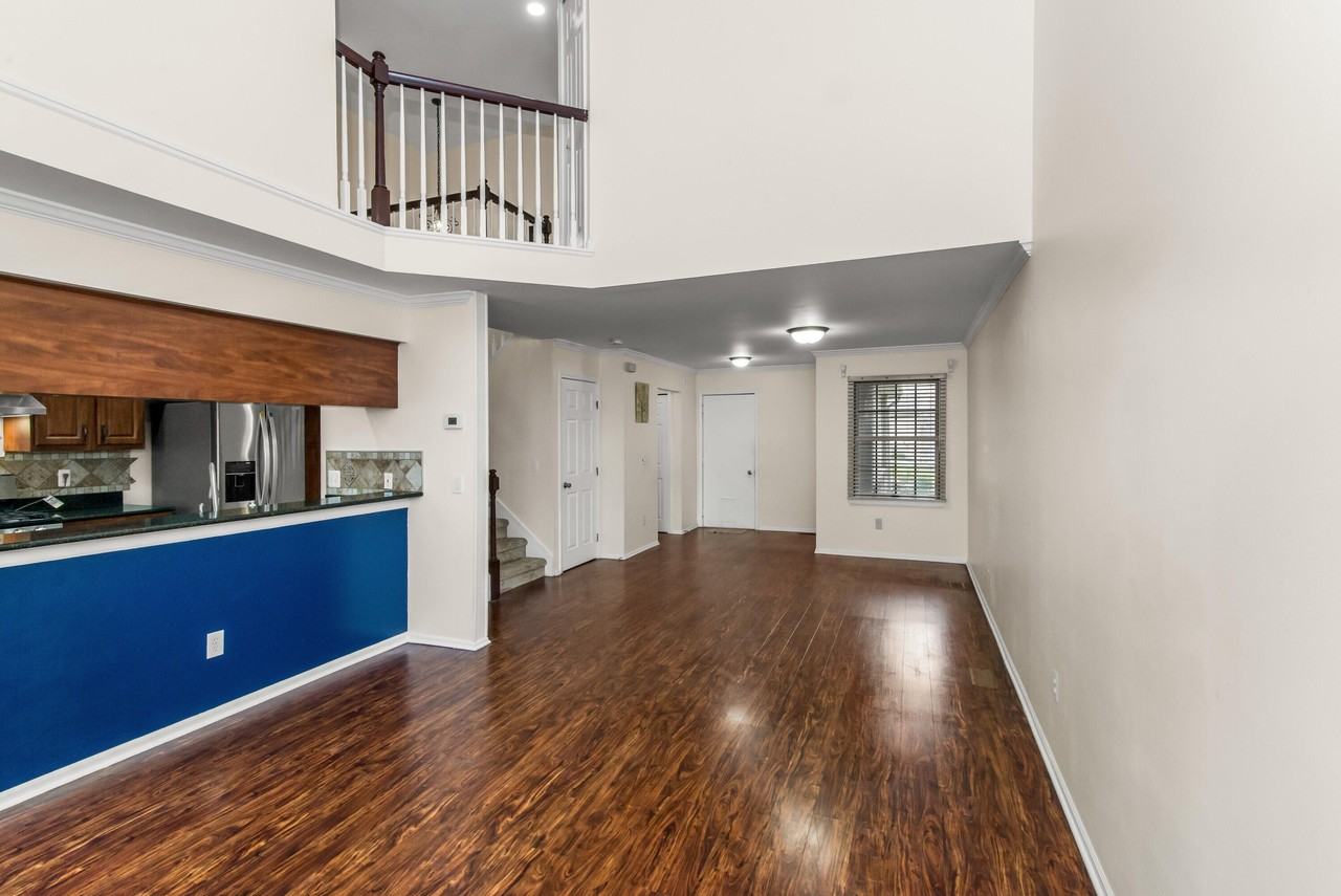 45189 Horseshoe Cir - Photo 7 of 36