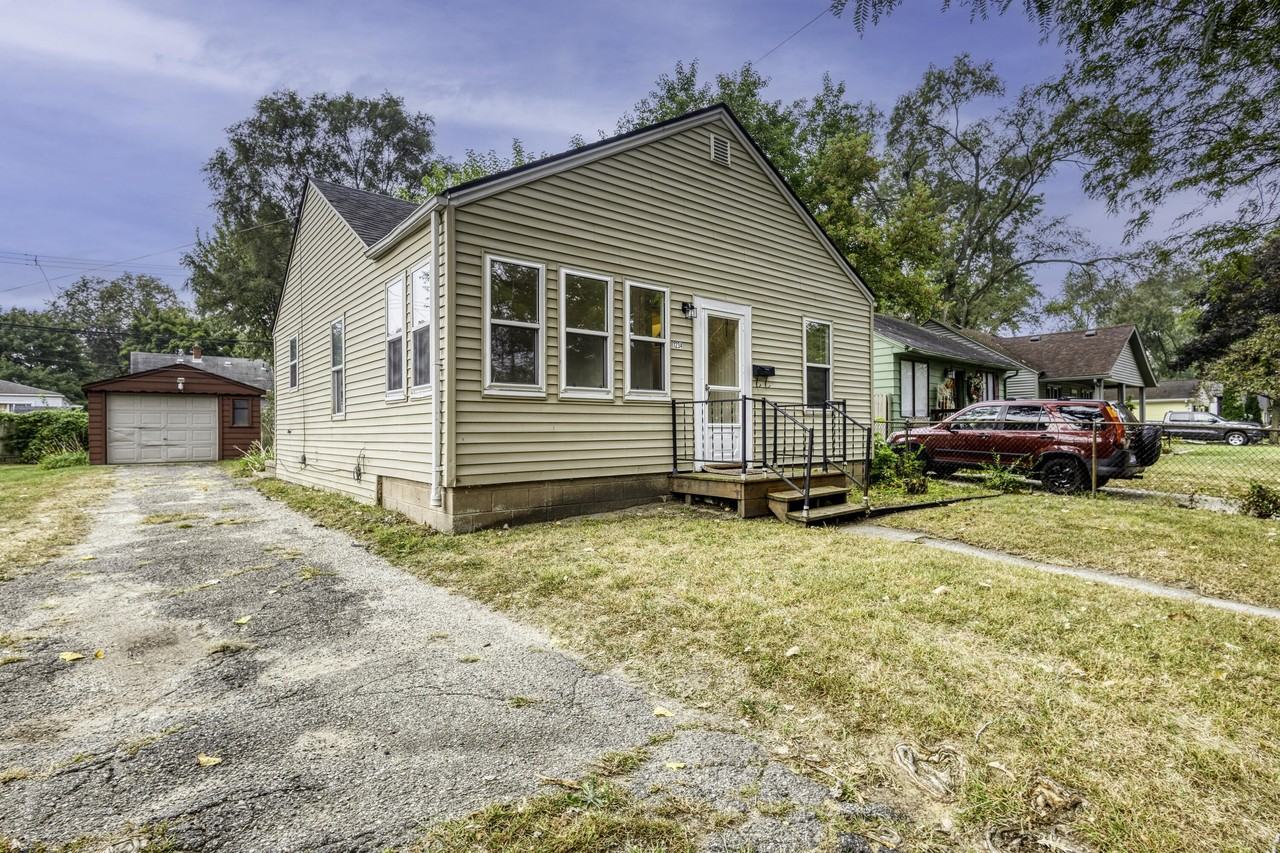 1234 E Elza Ave - Photo 2 of 25