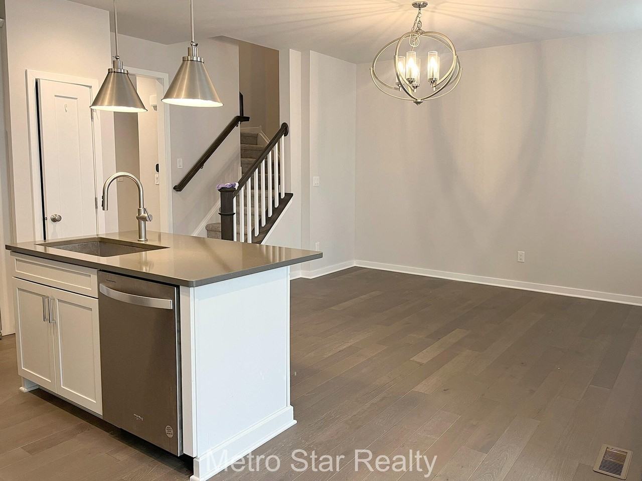 2901 Corston Rd - Photo 3 of 19