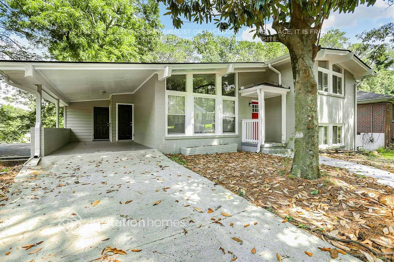 675 Albert St Nw - Photo 3 of 30