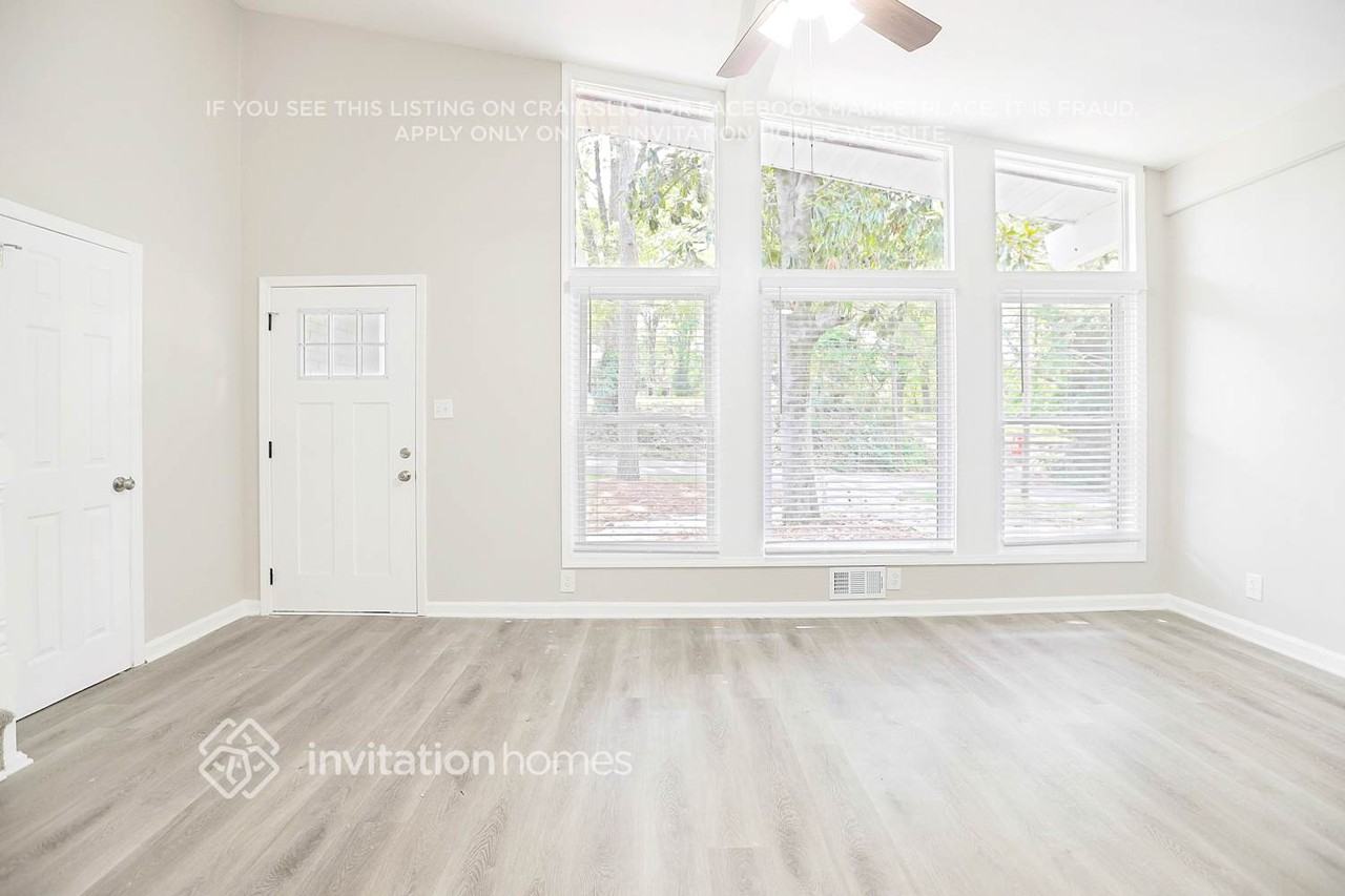 675 Albert St Nw - Photo 4 of 30
