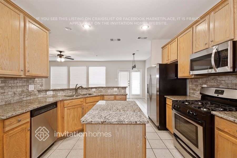 11732 Latania Ln - Photo 5 of 20