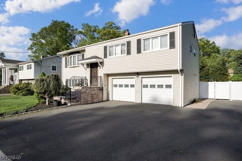 151 Fulton St - Photo 4 of 31