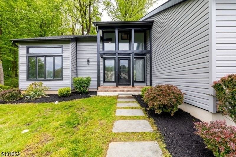 9 Wick Ln - Photo 3 of 36
