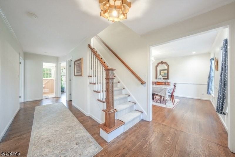193 Lafayette Ave - Photo 5 of 34